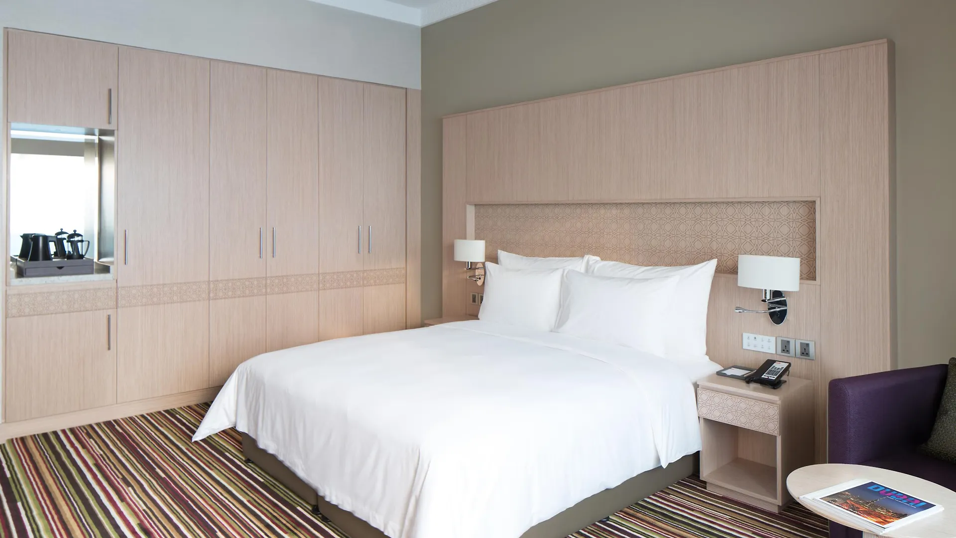 Dusit D2 Kenz Hotel דובאי 4*,  איחוד האמירויות הערביות
