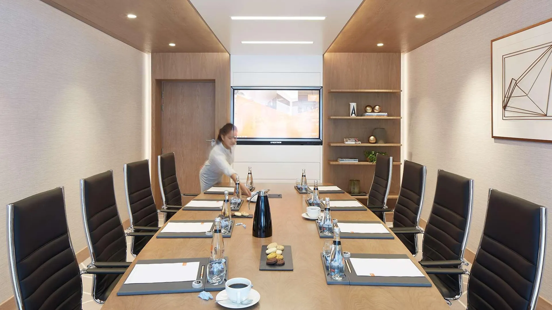 Dusit D2 Kenz Hotel דובאי 4*,
