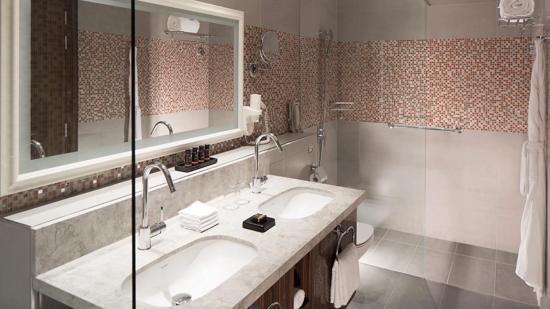 ****  Dusit D2 Kenz Hotel דובאי איחוד האמירויות הערביות